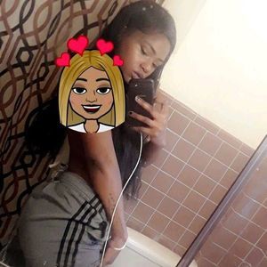 Meet your Posher, Myra